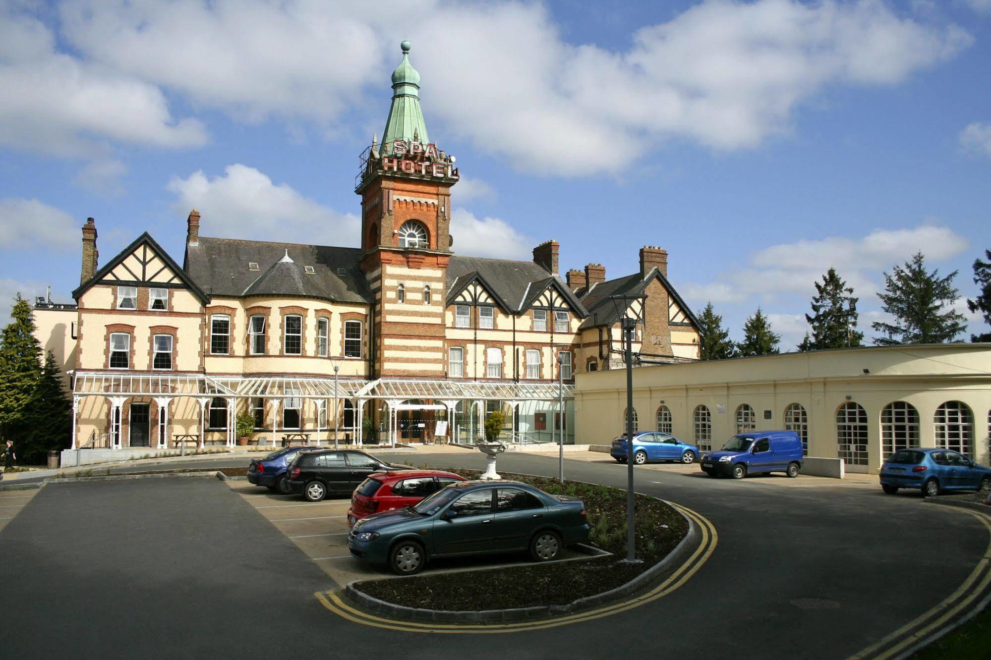 The Lucan Spa Hotel Exterior photo